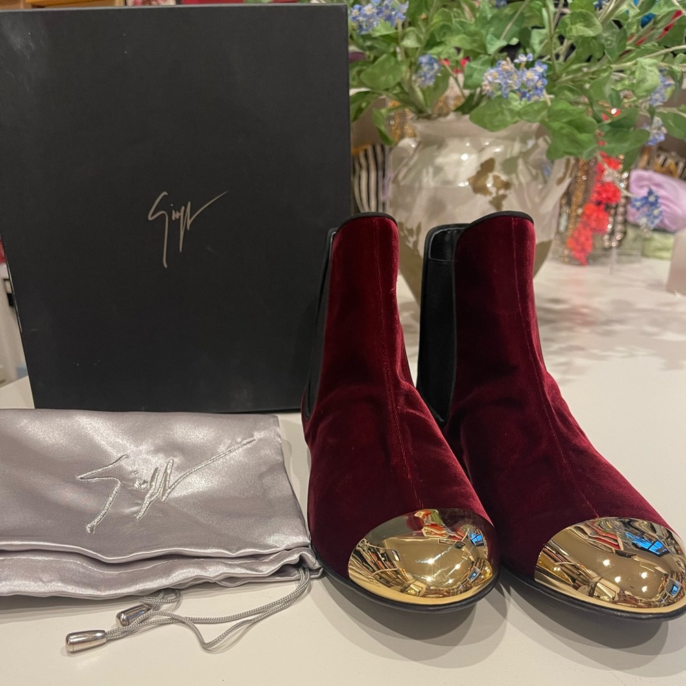 Giuseppe Zanotti velvet deep red ankle boots with gold toe , size 41, new
